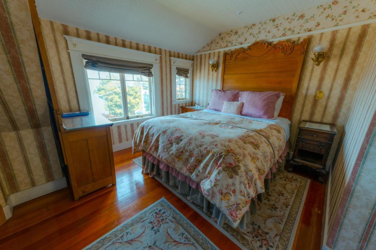 The Old St Angela * Pacific Grove